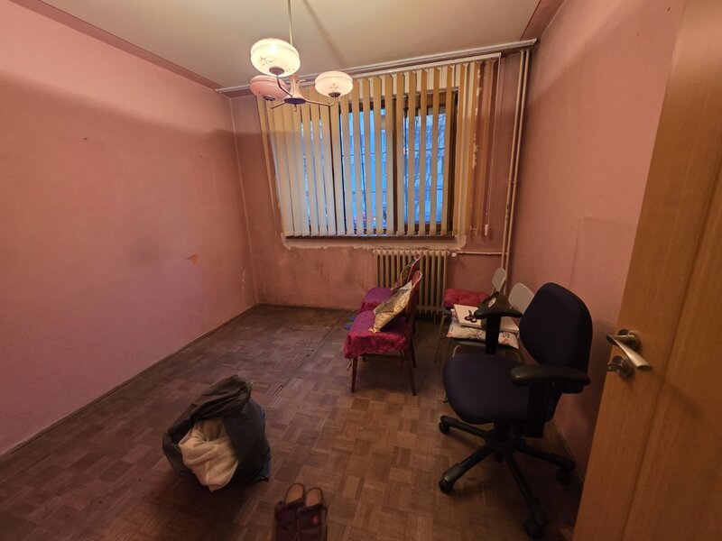 1 Decembrie 1918, 10 minute metrou, Auchan, chiar pe Onisifor Ghibu,