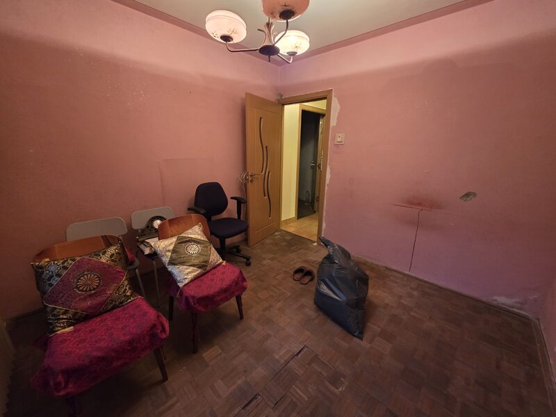 1 Decembrie 1918, 10 minute metrou, Auchan, chiar pe Onisifor Ghibu,